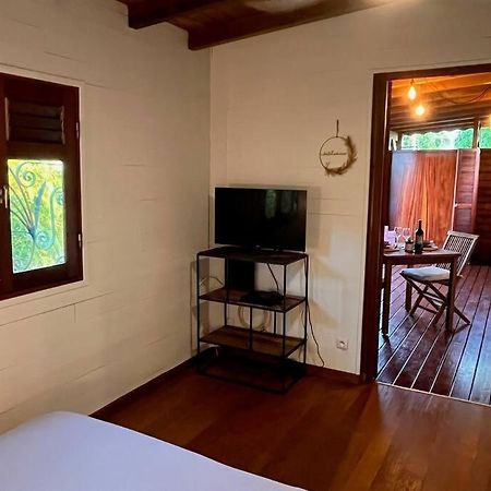 Villa Bungalow Avec Jacuzzi Privatif à Sainte-Rose Extérieur photo